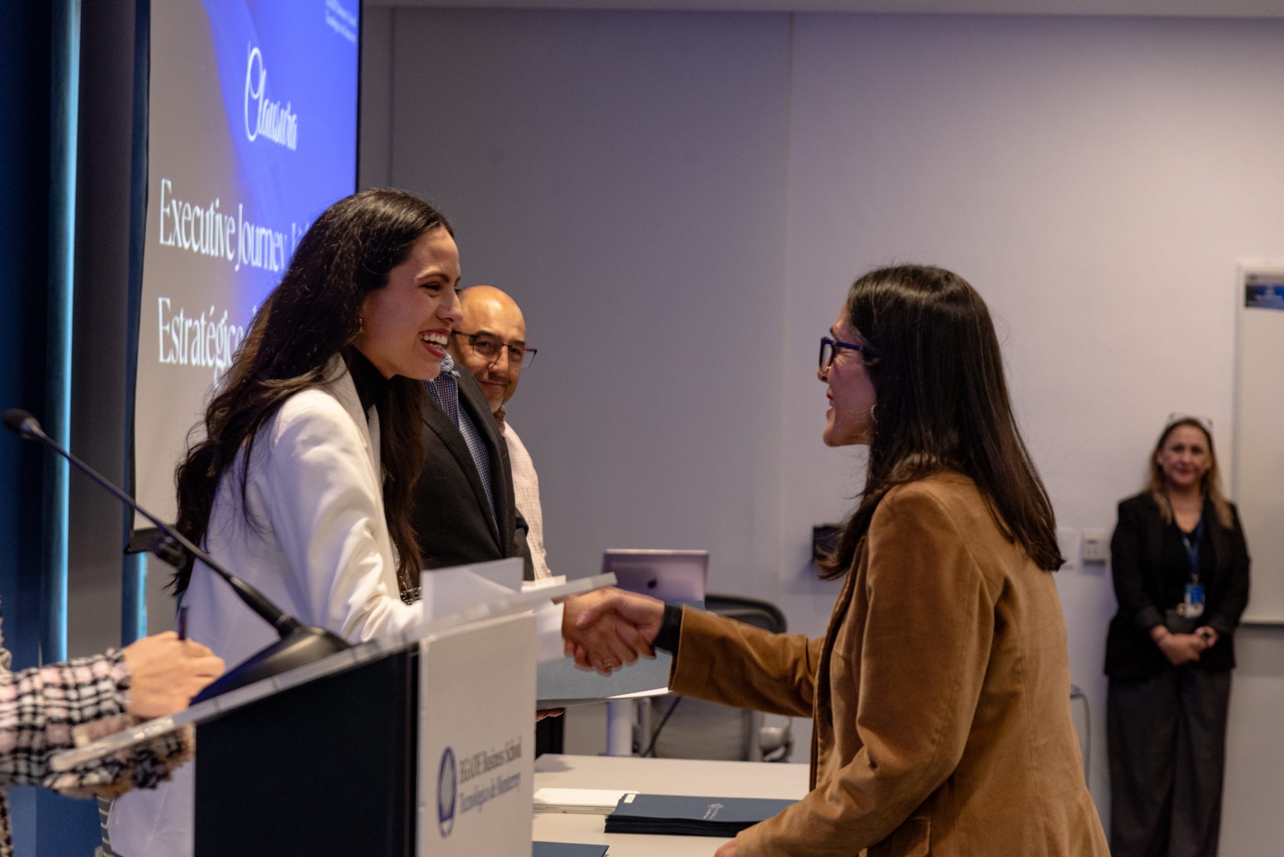 EnlaceGraduacion_22Ene26-31